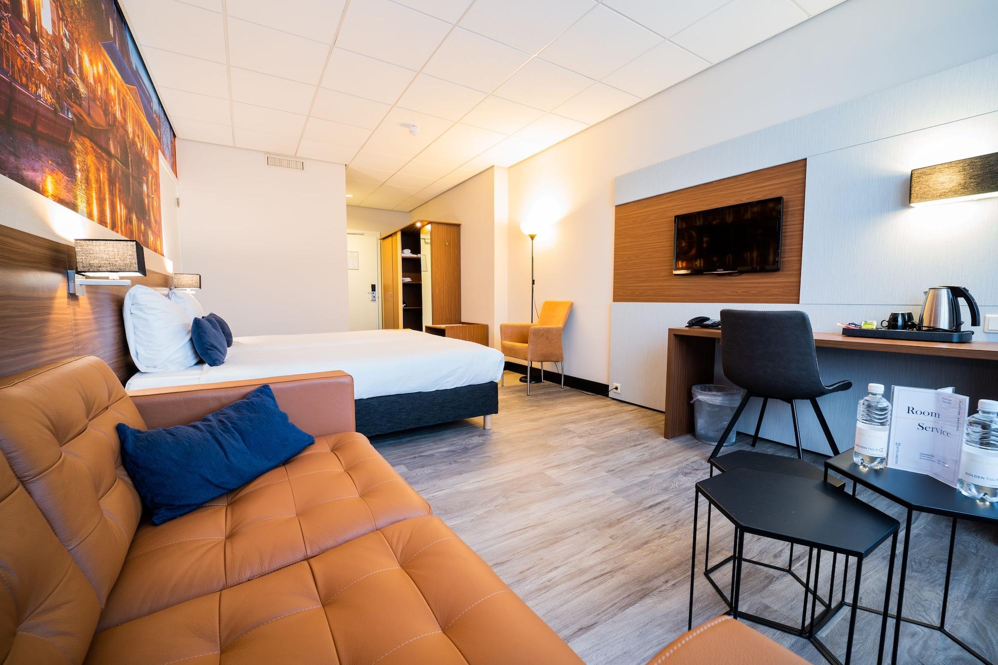 Hotel Tulip Centre 3*