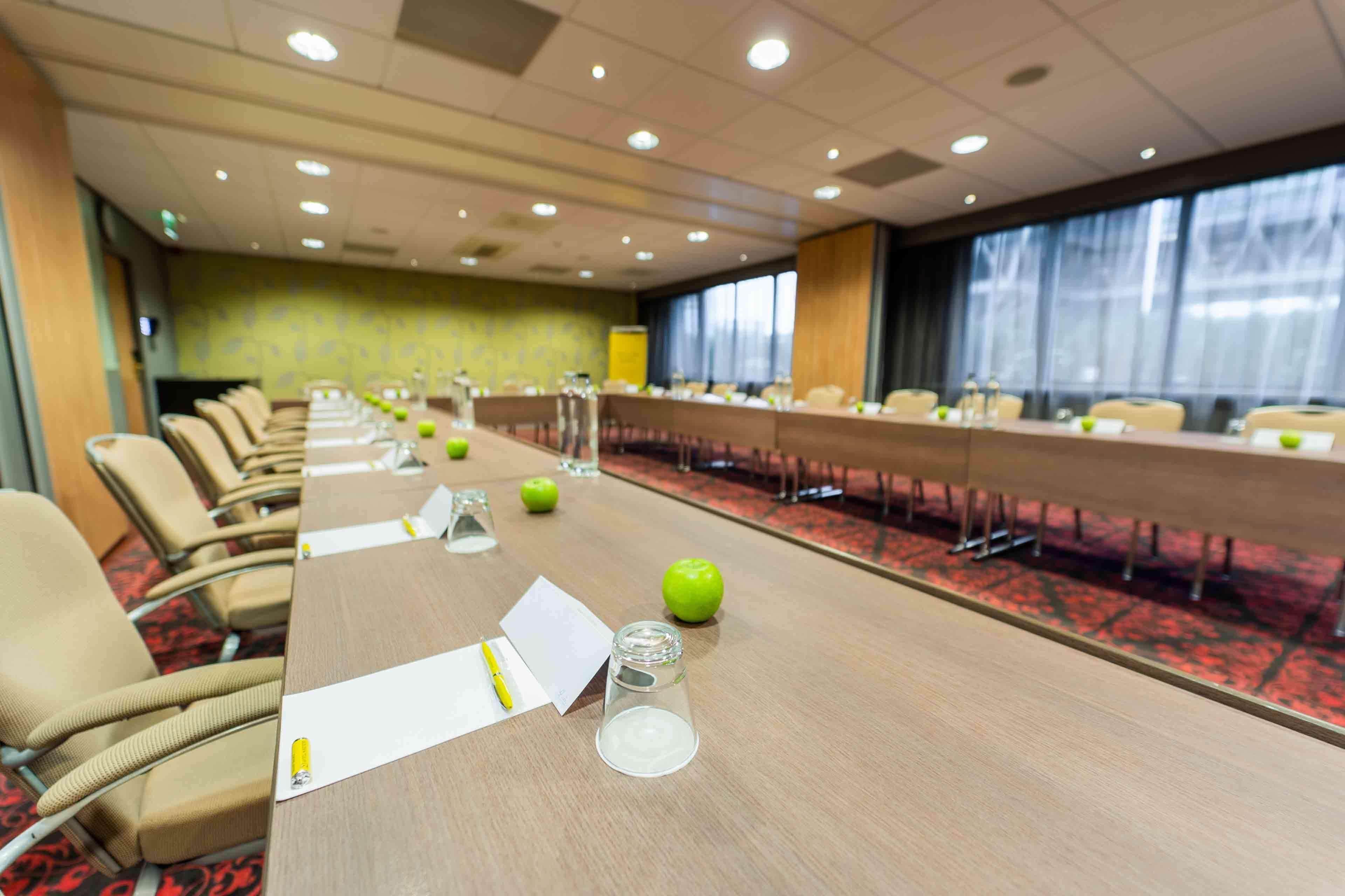 Tulip Centre Hotel 3*