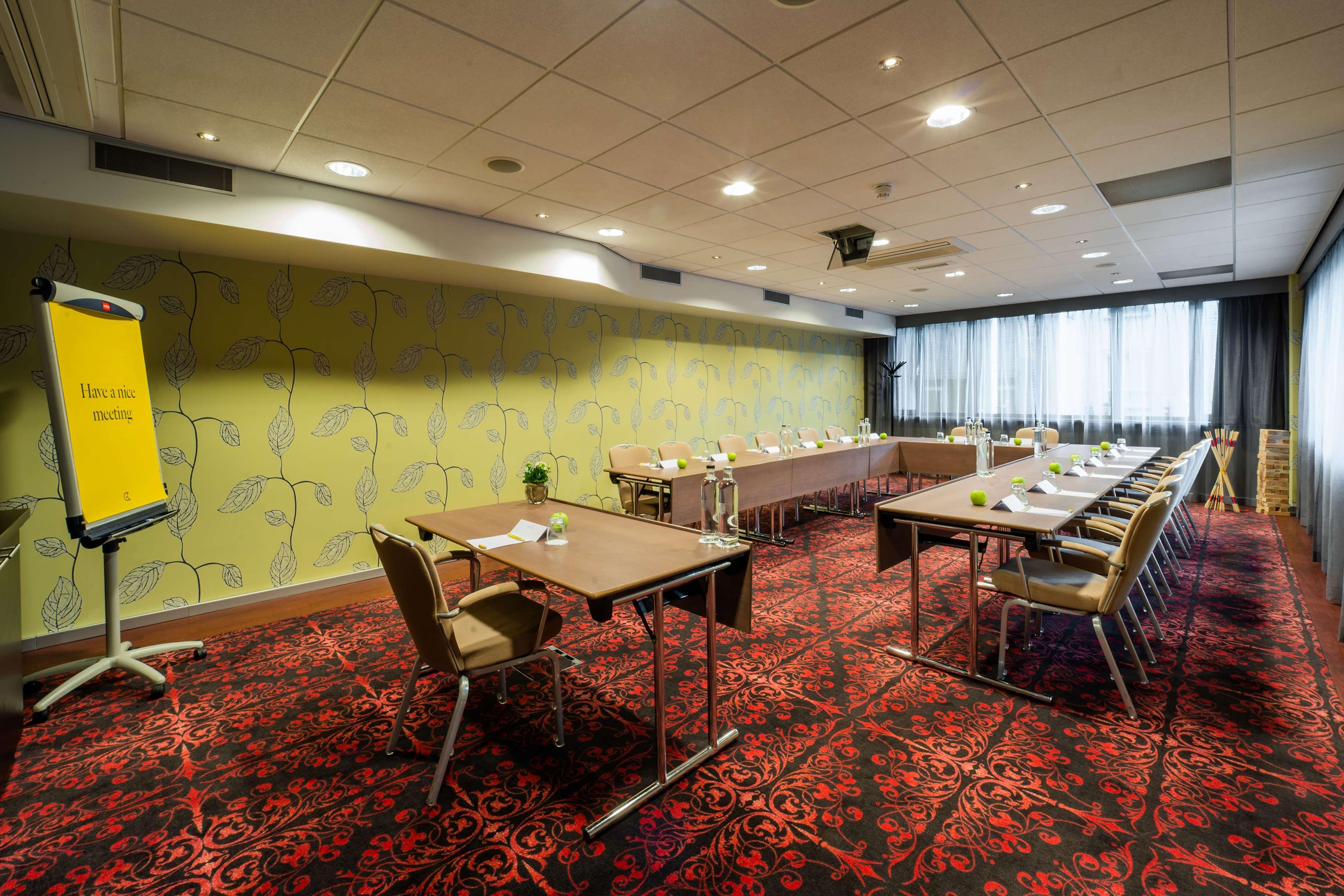 Tulip Centre Hotel 3*