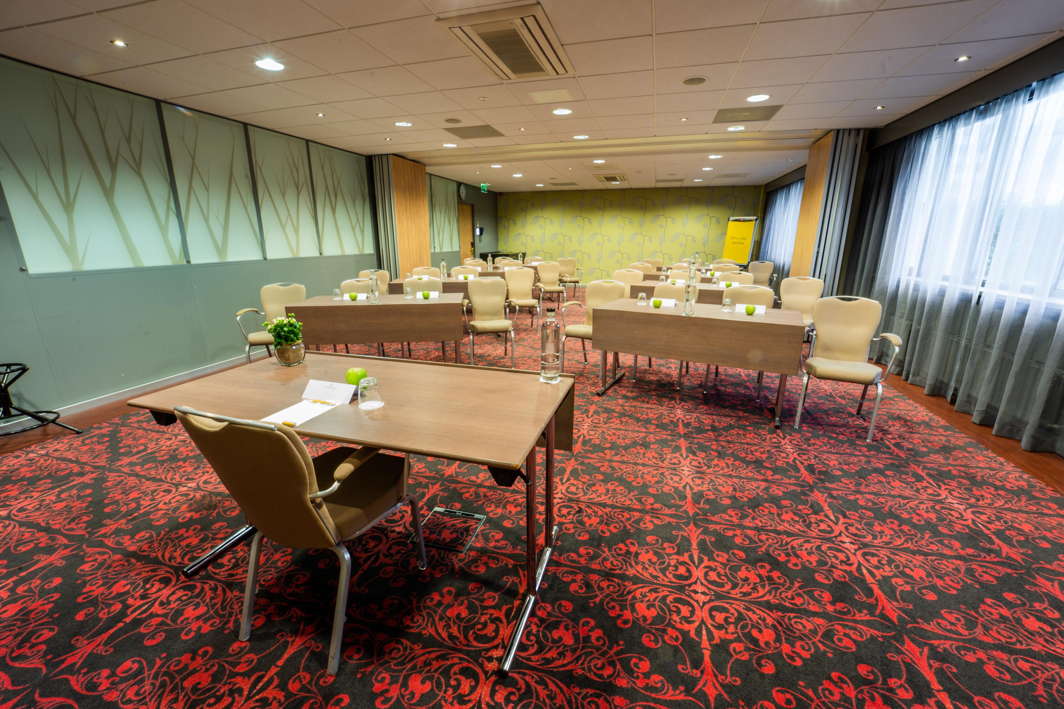 Tulip Centre Hotel